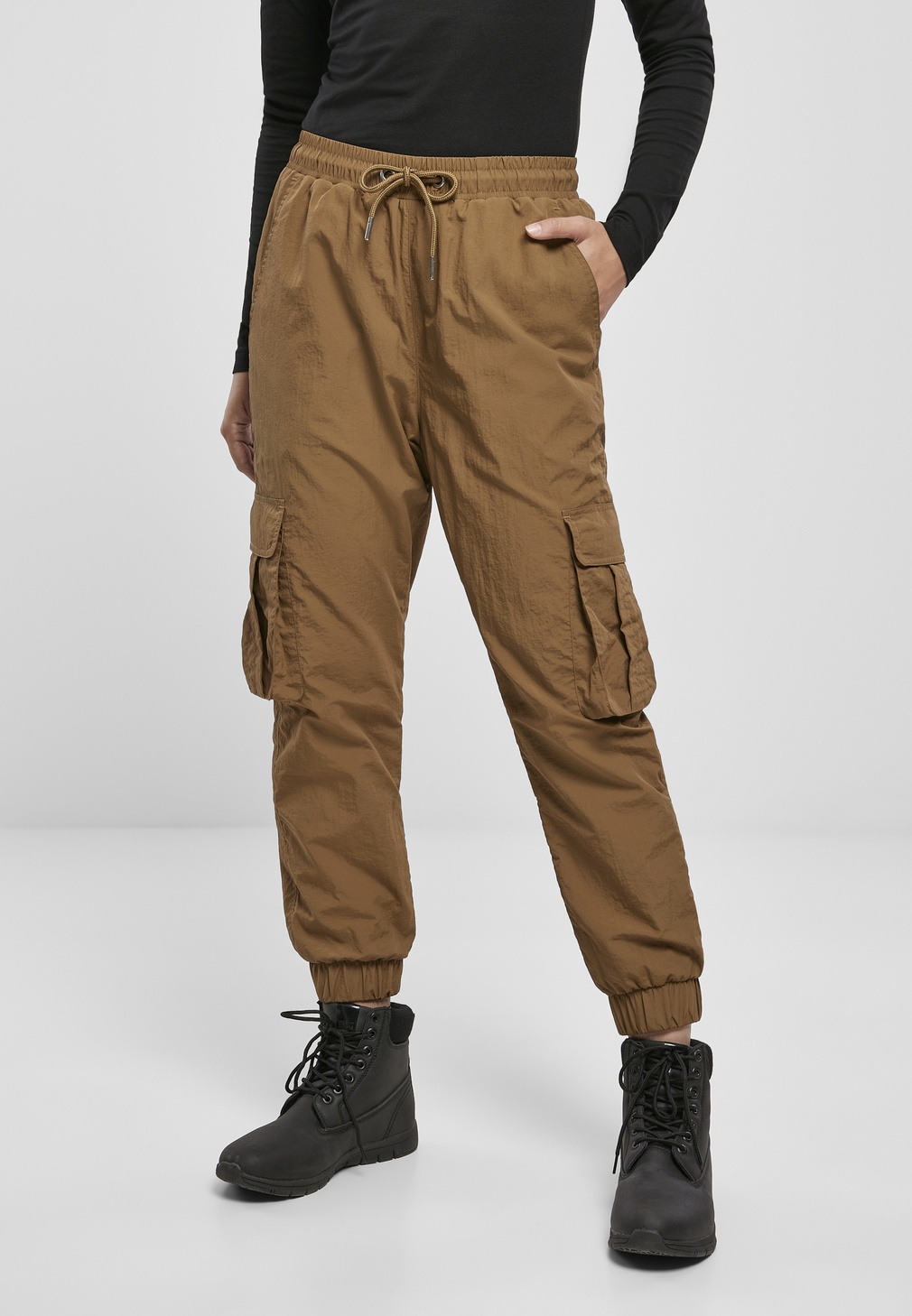Urban Classics Damen Hose Ladies High Waist Crinkle Nylon Cargo Pants Midground - Damen