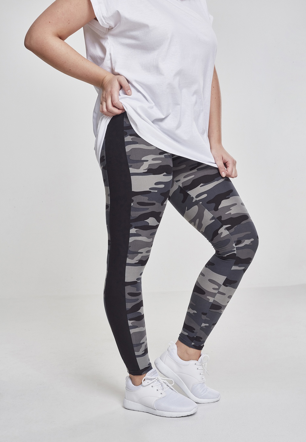 Urban Classics Damen Leggings Ladies Camo Stripe Leggings Darkcamouflage/Schwarz - Damen
