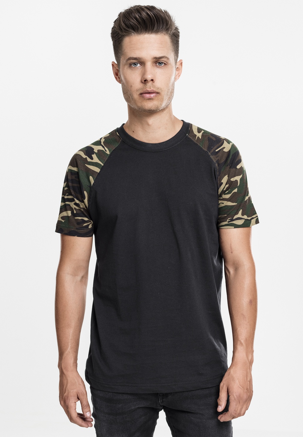 Urban Classics T-Shirt Raglan Contrast Tee Schwarz/Wood Camouflage - Herren / Unisex