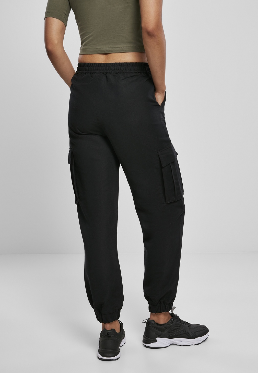 Urban Classics Damen Hose Ladies Viscose Twill Cargo Pants Black | Hosen |  Damen | Lifestyle